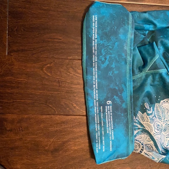 My Inner Fire yoga leggings - Picture 3 of 3